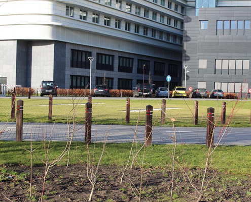 VVS-straatmeubilair-antiparkeerpalen-diamantkoppaal-hout-4